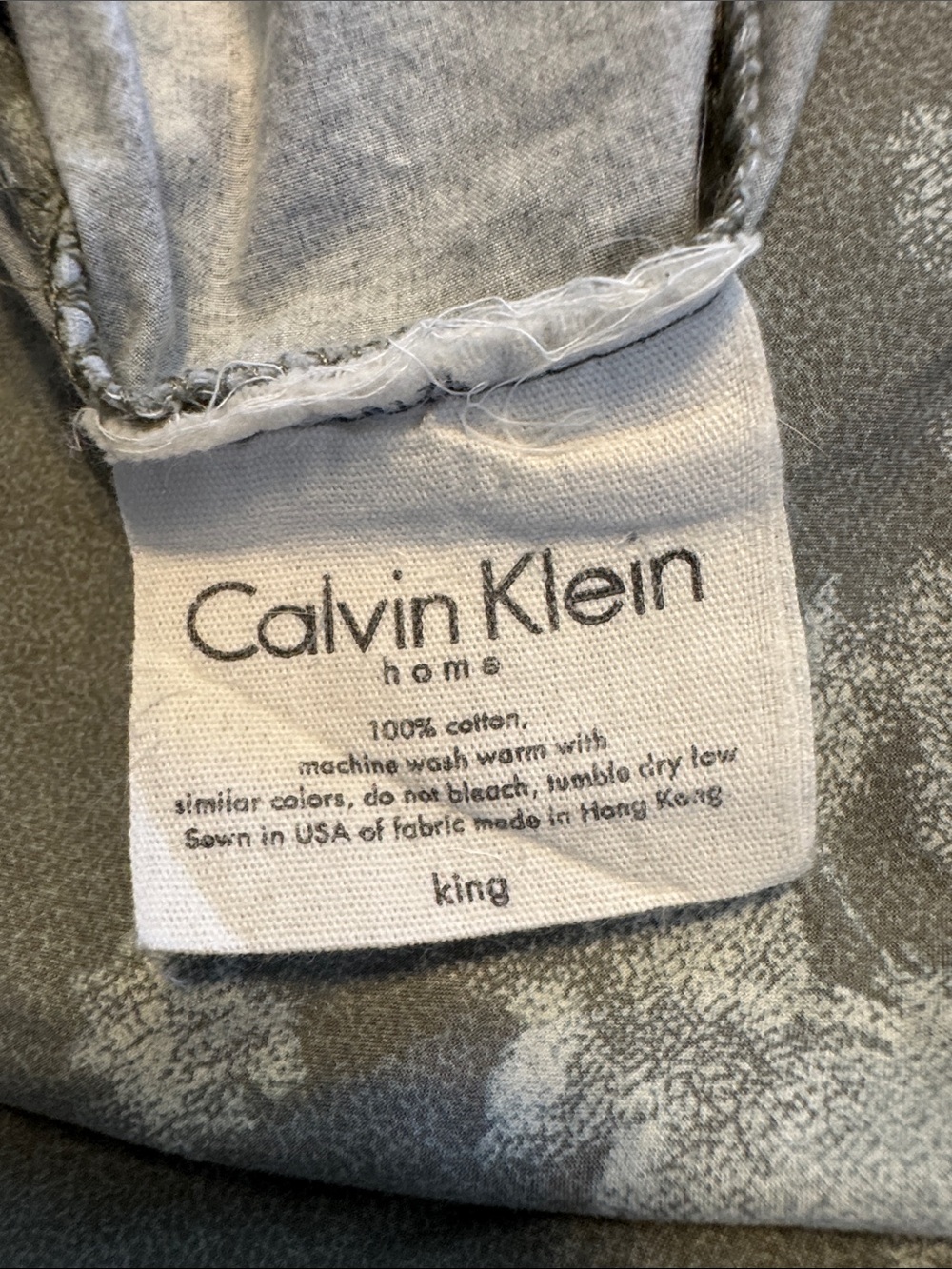 CALVIN KLEIN King Duvet Cover in Gray-Sage with White Floral & 1 Standard Sham - Picture 3 of 5